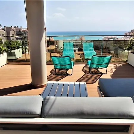 Luxurious Sea & Sky Penthouse アパート *